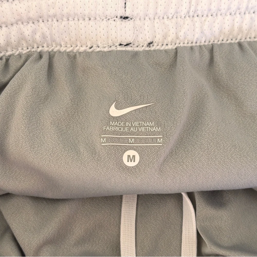 Nike Dri-FIT Tempo Running Shorts Black/White Size Medium - Picture 6 of 7